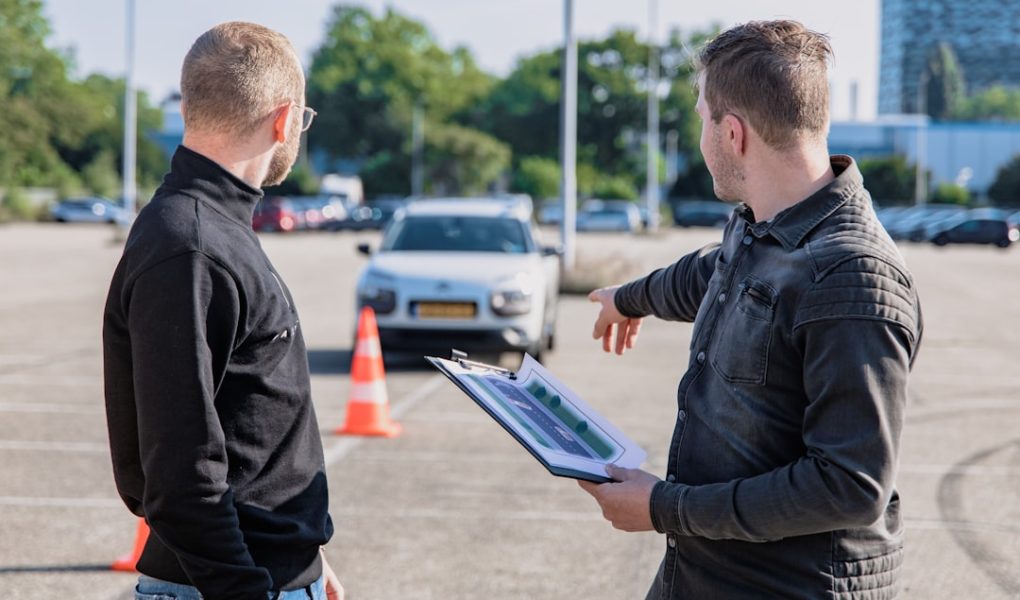 Photo Driving instructor
