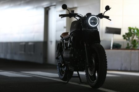 W co się ubrać na motocykl Zobacz, jak wybrać odzież chroniącą przed wiatrem i upadkiem
